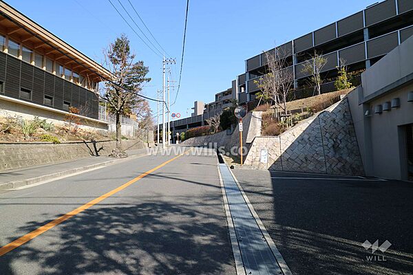 敷地北側前面道路