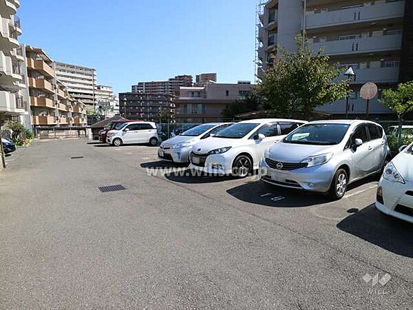 敷地内駐車場(屋外平面式)