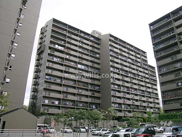 外観：327002976831