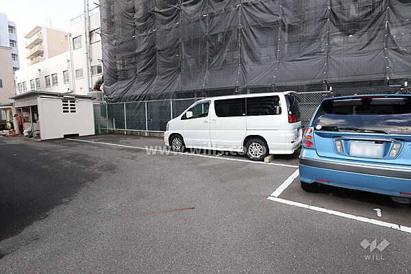 敷地内駐車場（屋外平面式）