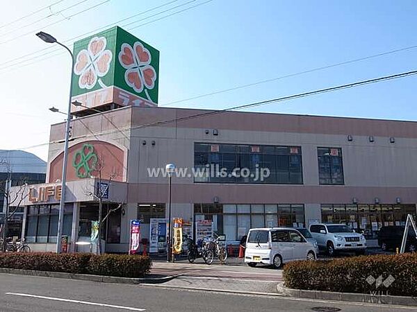 ライフ(崇禅寺店)の外観