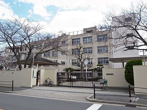 豊里小学校[公立]の外観