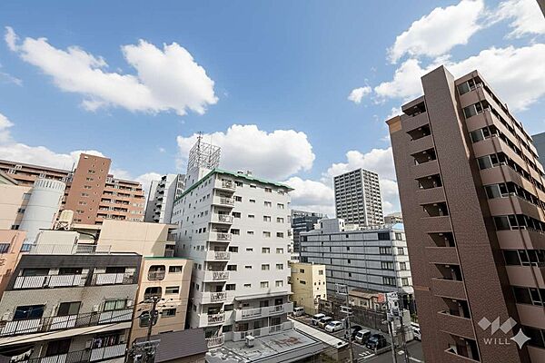 バルコニーからの眺め（南西方向）6階部分・南向きで眺望良好です！目の前に高い建物がないので、開放感があります！