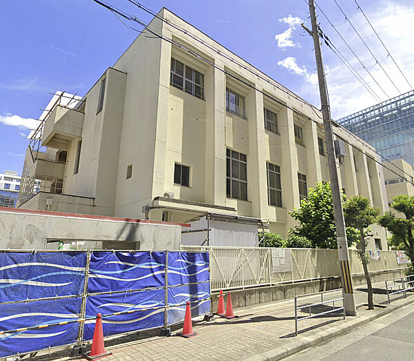 北中島小学校[公立]の外観