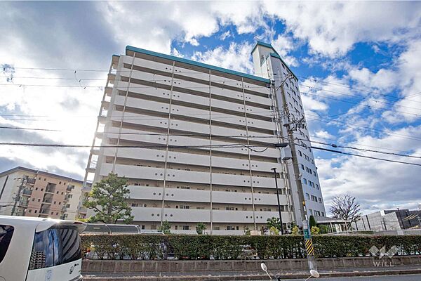 公社千里山田BC団地A-5棟の外観（北東側から）