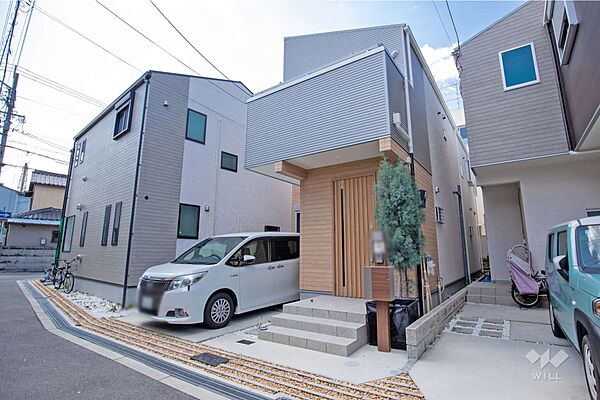 外観：327002246032