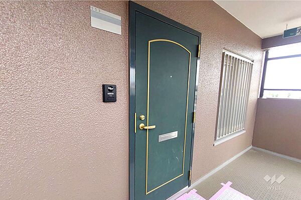 物件の玄関シンプルなデザインの玄関になっています！
