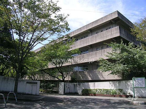 北山田小学校[公立]の外観