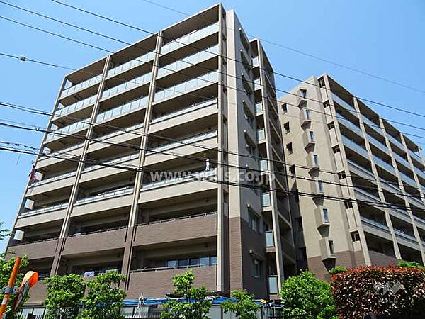 ブランズ千里桃山台の外観（南側から）