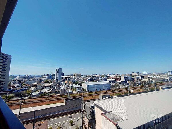 バルコニーからの眺め。見晴らしがよい眺望です。（南西方向）