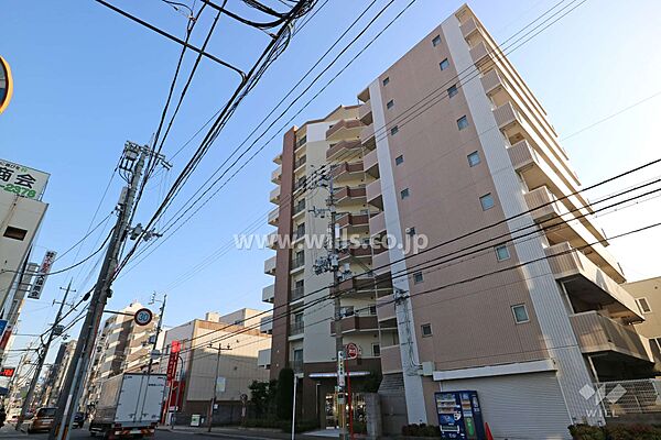 ディークラディア茨木駅前の外観(北西側から)