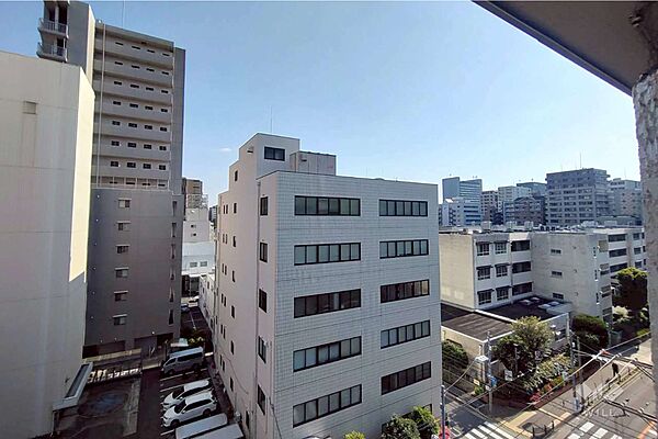 バルコニーからの眺め（南西方向）［2026年6月16日撮影］