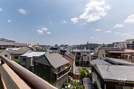 バルコニーからの眺め（東方向）［2026年7月24日撮影］