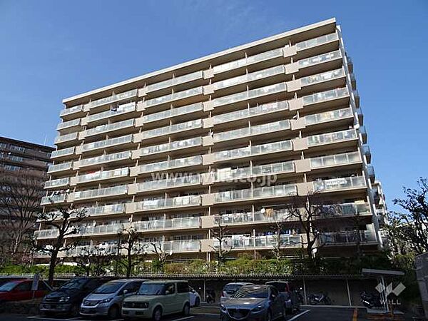 シーアイハイツ南千里Ｃ棟の外観（南東側から）