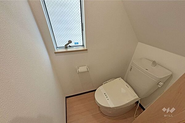 1階トイレ1階にも2階にもトイレがあるので、忙しい朝でも安心です。