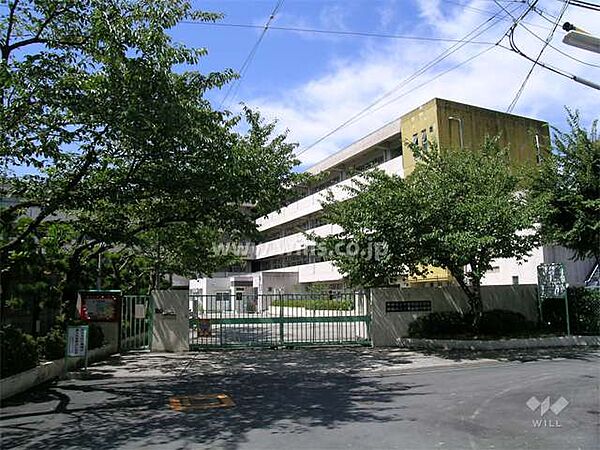 千里新田小学校[公立]の外観