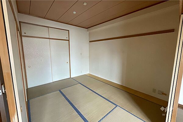 和室6帖。LDKとつながっているため広さを感じることができます！様々な用途で重宝しそうです。