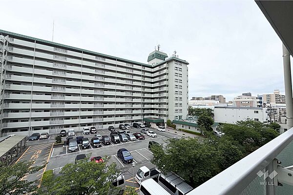 バルコニーからの眺め（南西方向）［2026年6月6日撮影］