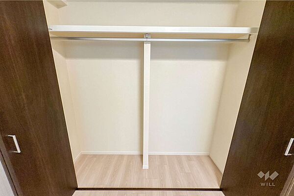 収納北東側洋室に設置された収納スペースです。
