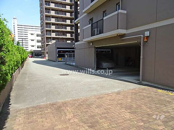 敷地内駐車場（屋内平面式）