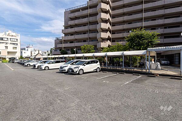 敷地内駐車場(屋外平面式)