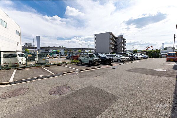 敷地内駐車場(屋外平面式)