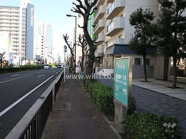 敷地北側の前面道路