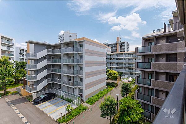 バルコニーからの眺め（東側南東方向）［2026年7月17日撮影］