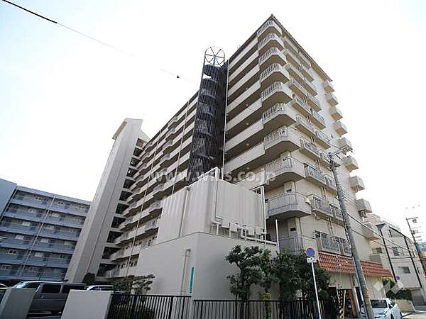 コスモハイツ新大阪の外観（北西側から）