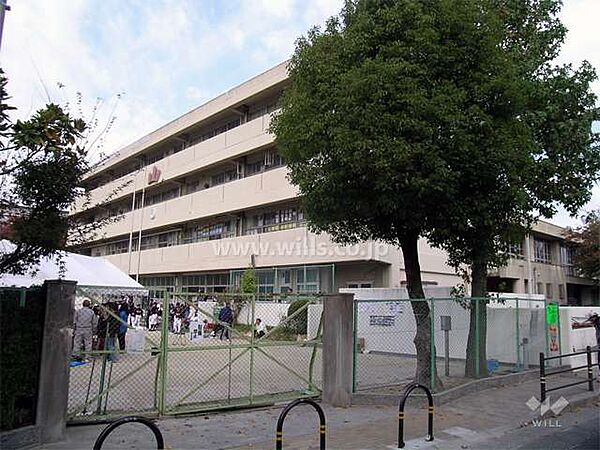 山手小学校[公立]の外観