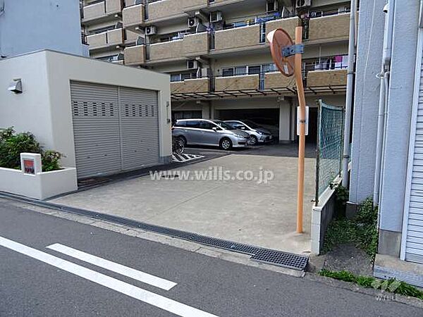 駐車場入り口