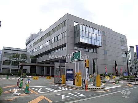吹田市役所の外観