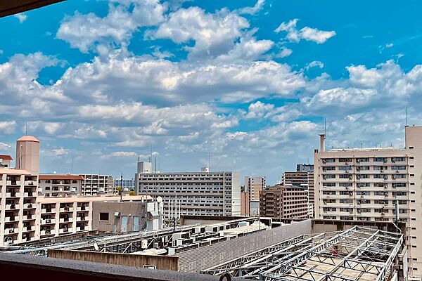 バルコニーからの眺め（北東方向）風通し良好です。