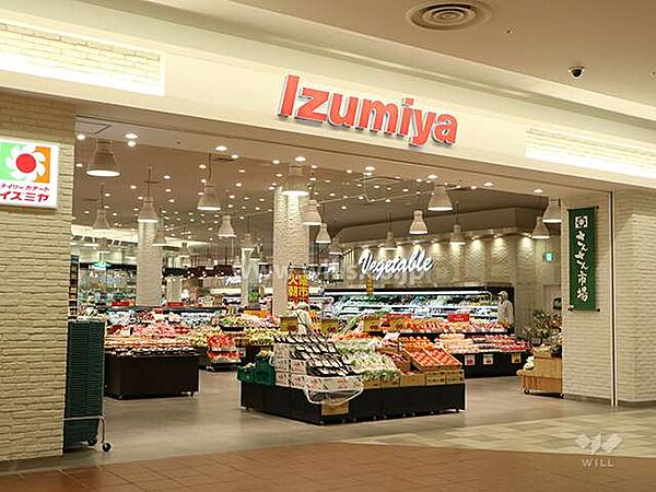 デイリーカナートイズミヤ(ららぽーとEXPOCITY店)の外観