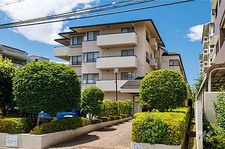東急ドエルアルス藤白台の外観(北側から)