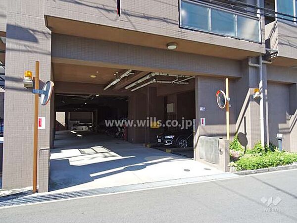 駐車場出入り口