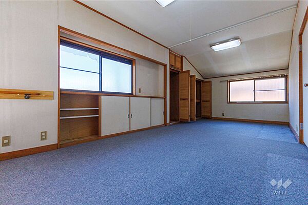 2階_西側洋室約10.5帖［2026年8月6日撮影］
