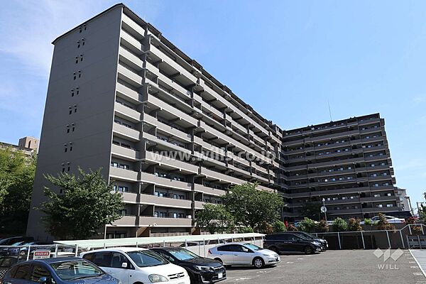 近鉄緑地公園グランドハイツの外観（北西側から）