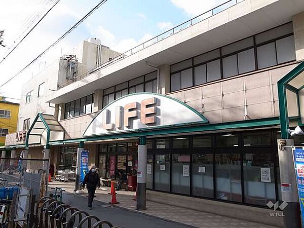 ライフ(塚本店)の外観