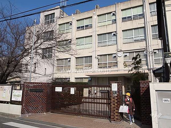 下新庄小学校[公立]の外観