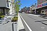 その他：敷地南側の前面道路（西側から）