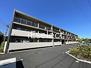 鎌取駅より徒歩8分 築2年 3階建の賃貸物件