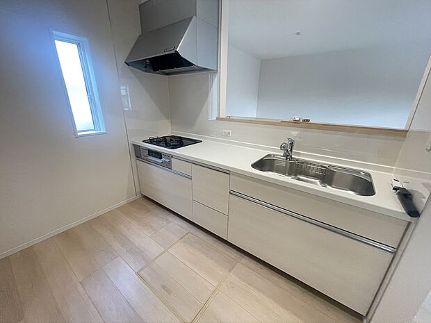 お料理中も会話の弾む対面キッチン