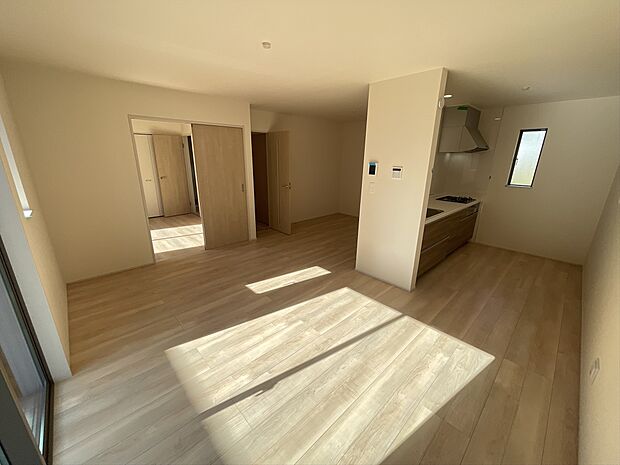 大きな家具を置いても広々住空間!家族団らん笑顔が集まる憩いのリビング!