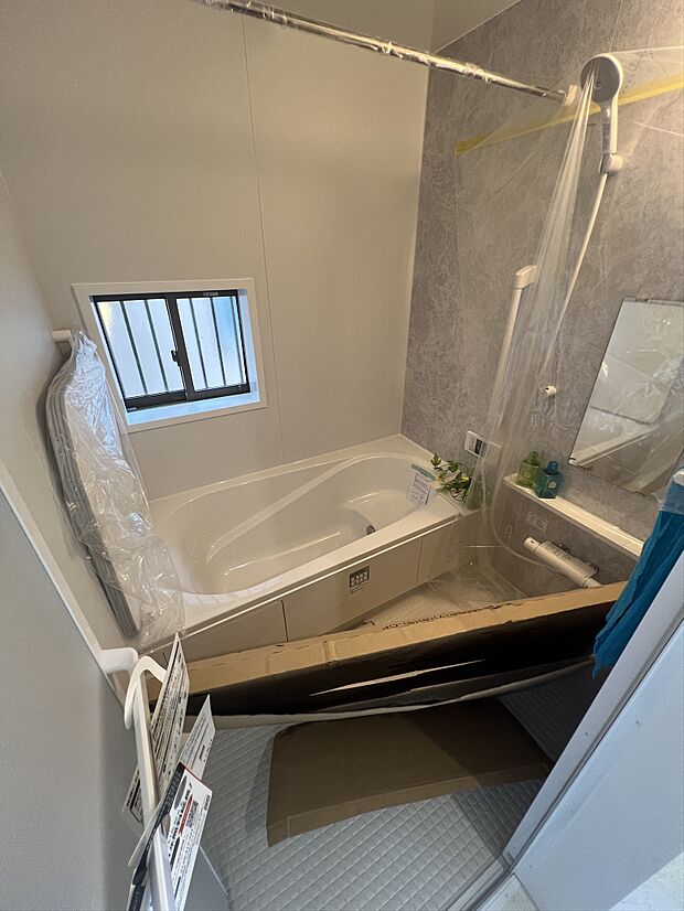 浴室乾燥機完備のバスルーム。