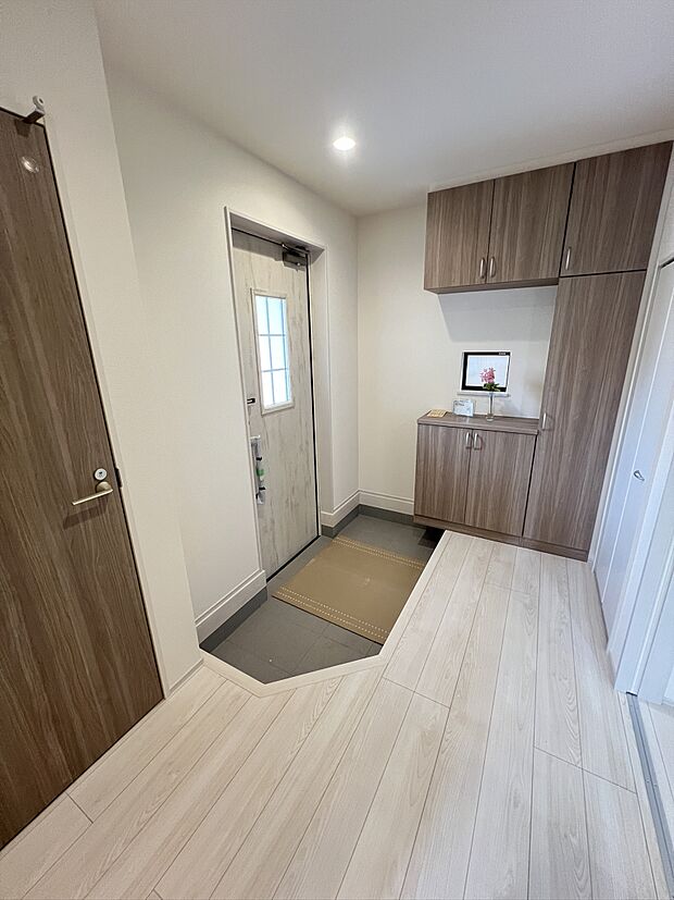 大きなシューズボックス