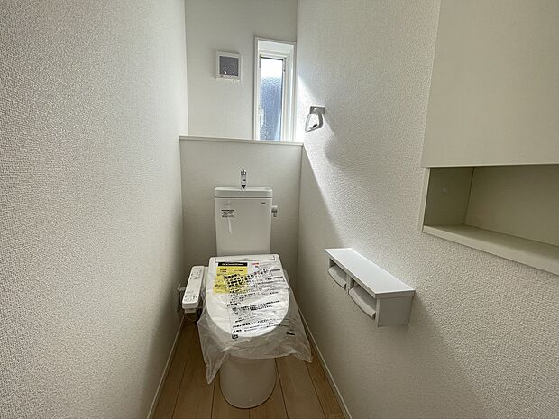 【トイレ】毎日使う場所だからこそ、お掃除のしやすさにも配慮したトイレです。