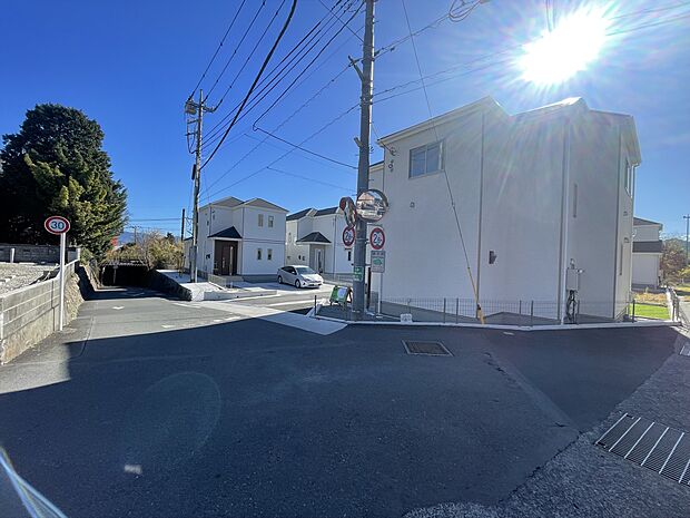 前面道路写真。