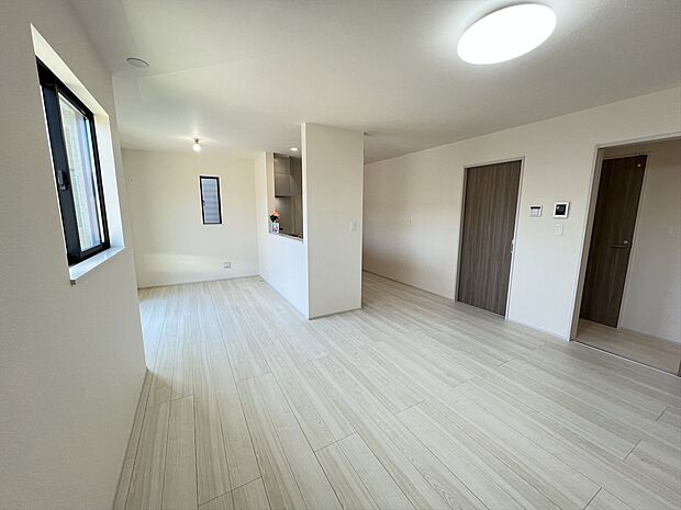 LDK広々！南向きで陽当たり良好です。