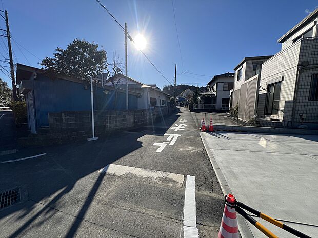 南道路につき陽当たり良好！